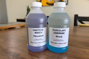 Floculant et chlore choc en même temps : bonne ou mauvaise idée ?