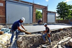 Comment couler une dalle en béton sec : guide complet et conseils